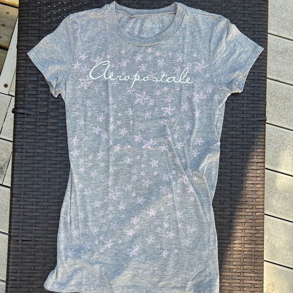 Aeropostale women’s tshirt- size M - Picture 1 of 3